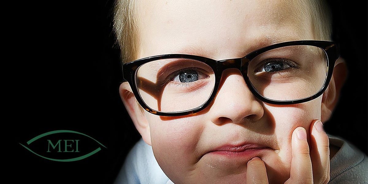 ease child's fear of wearing glasses